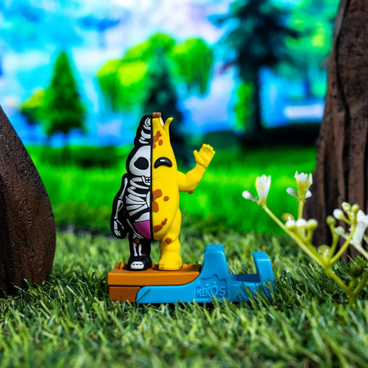 Bone Peely Phone Stand Collectible – Fortnite, Peekos - EXG Pro