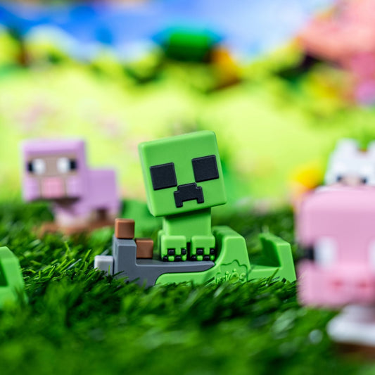 Minecraft Peeko Phone Stand Collectables - Minecraft, Peekos