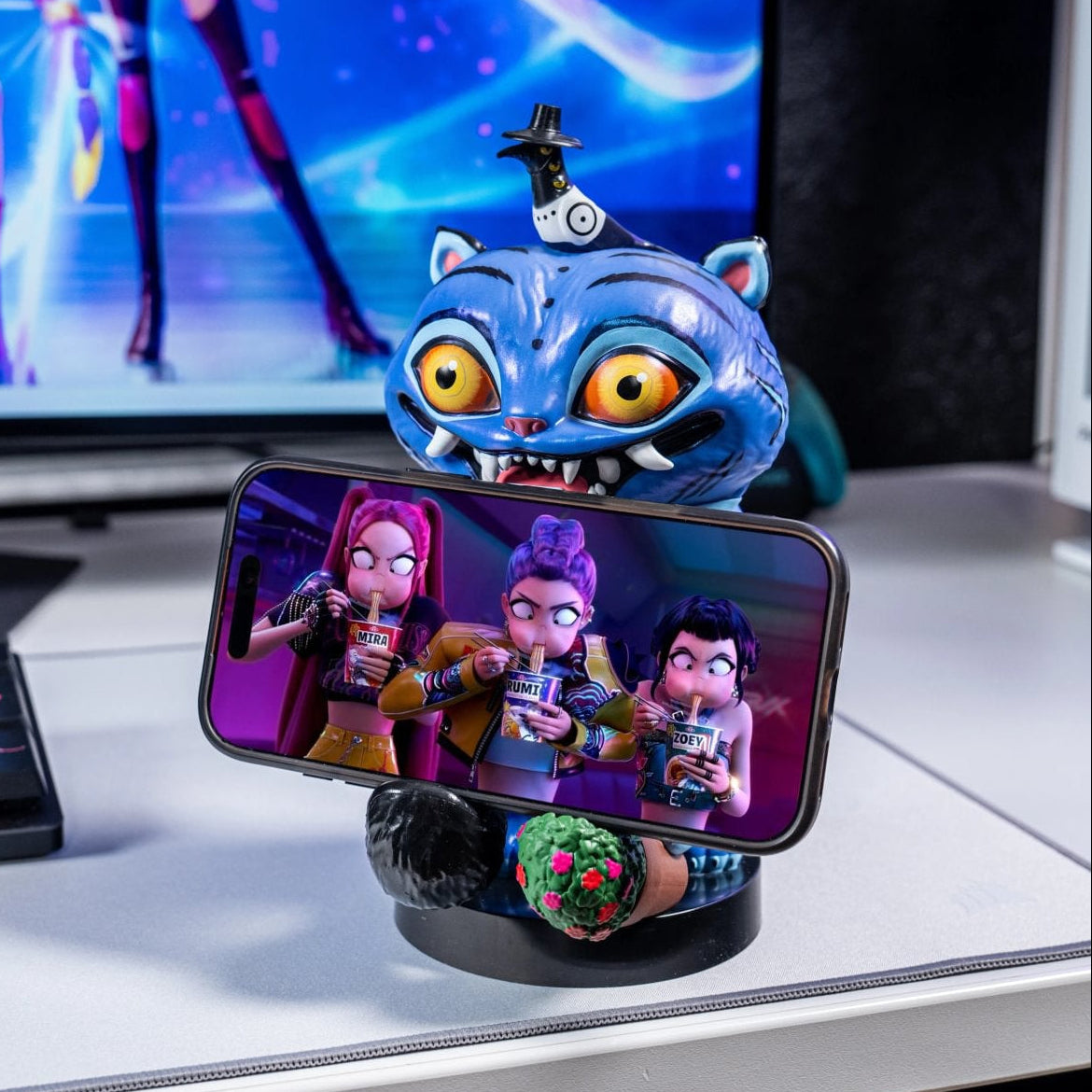 Derpy Tiger Controller Holder and Phone Stand - K-Pop Demon Hunters, Cable Guys