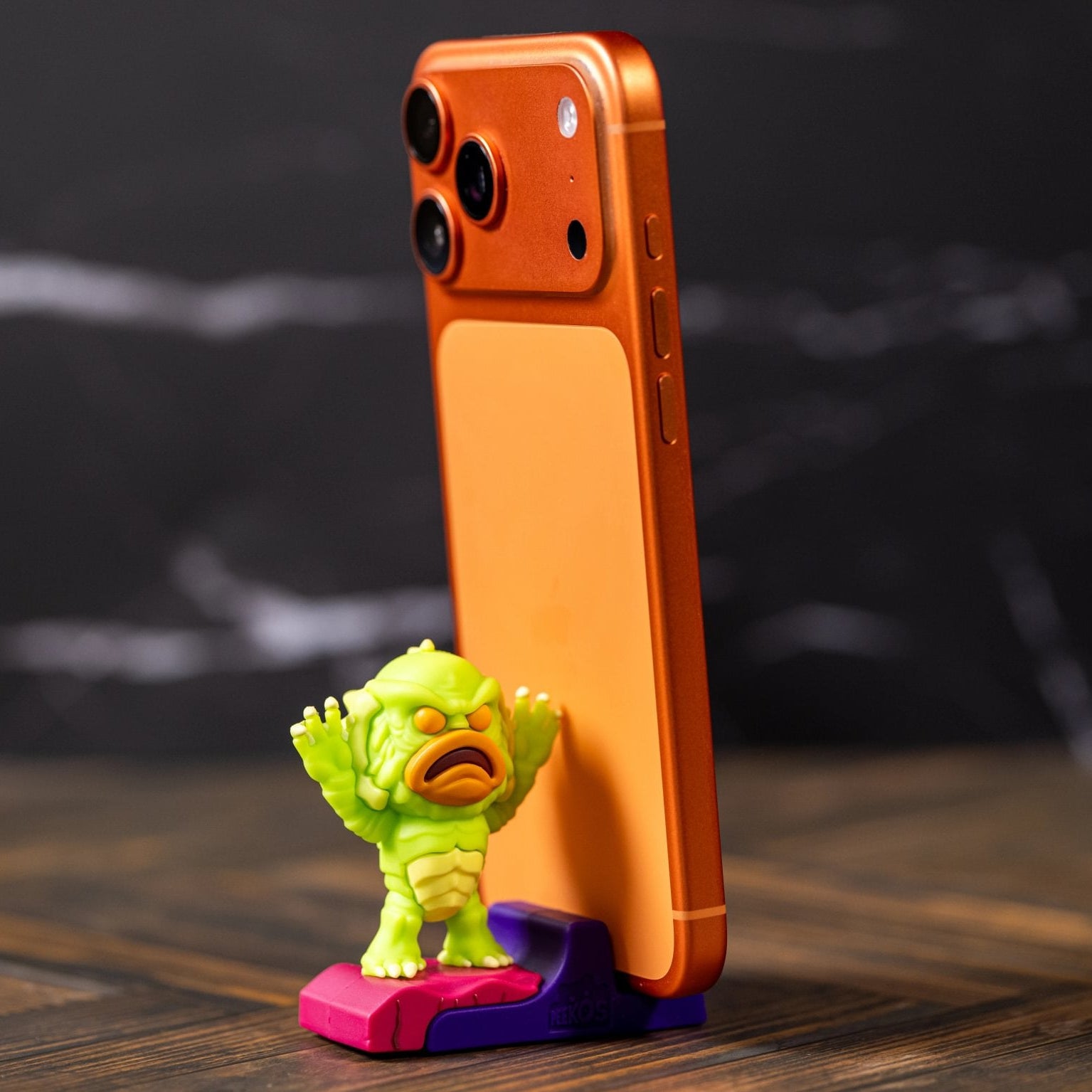 Universal Monsters Peeko Phone Stand Collectibles - Universal, Peekos