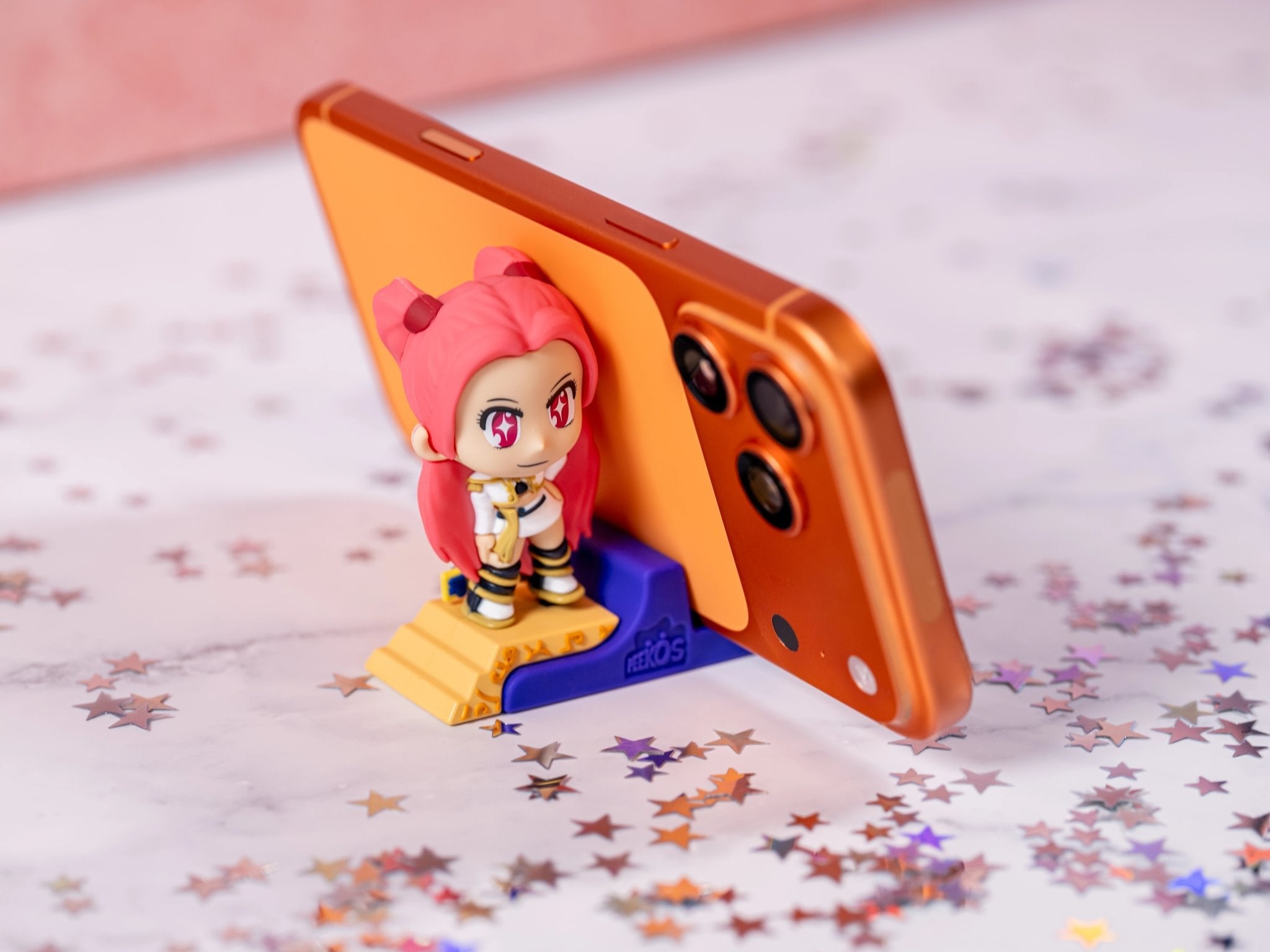 Golden Mira Phone Stand Collectible – K-Pop Demon Hunters, Peekos - EXG Pro