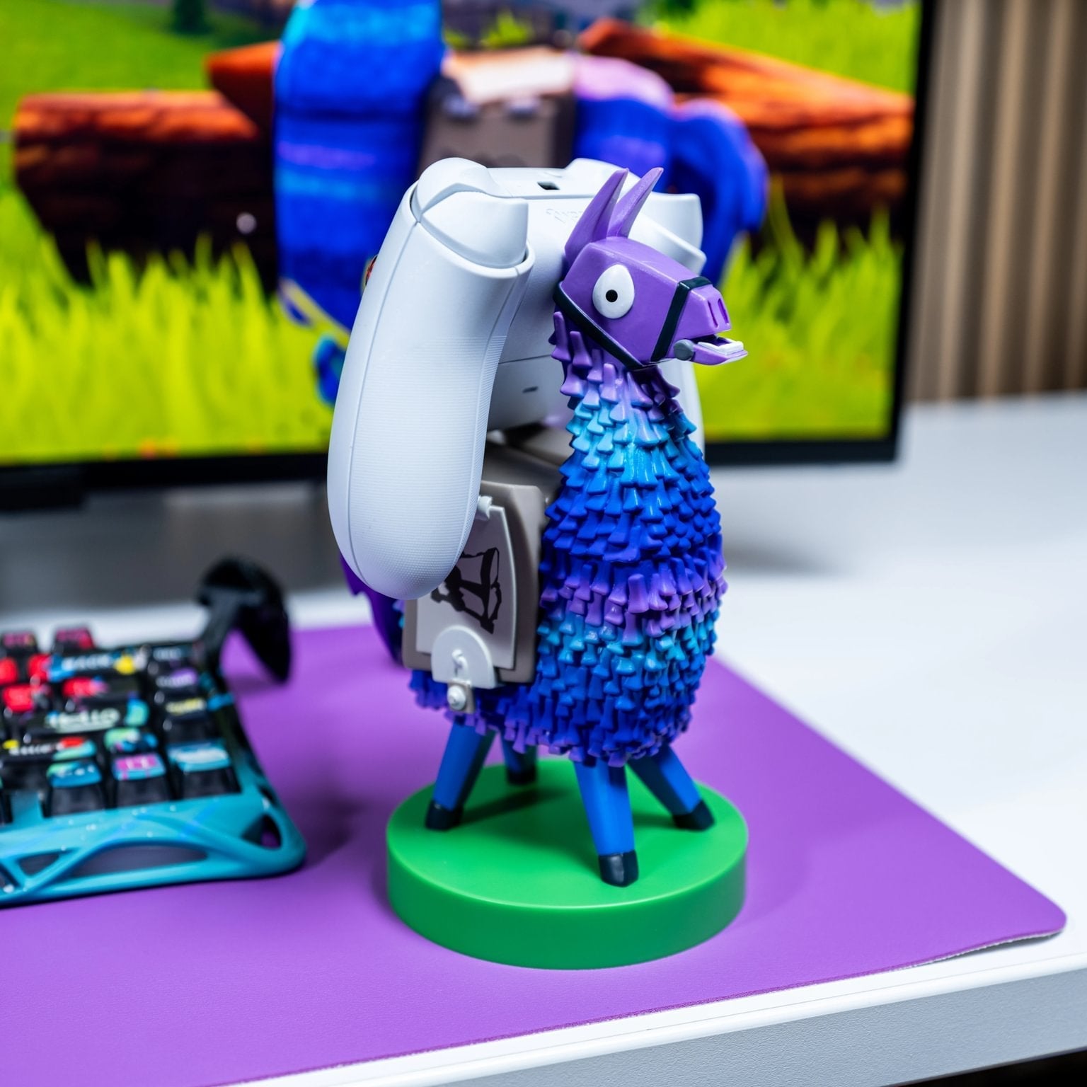 Supply Llama Controller Holder & Phone Stand - Fortnite, Cable Guys - EXG Pro